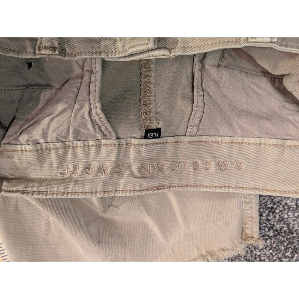 American Eagle Mens Flex Khaki Shorts Tan Distressed Raw Hem Size 33 - Picture 7 of 9